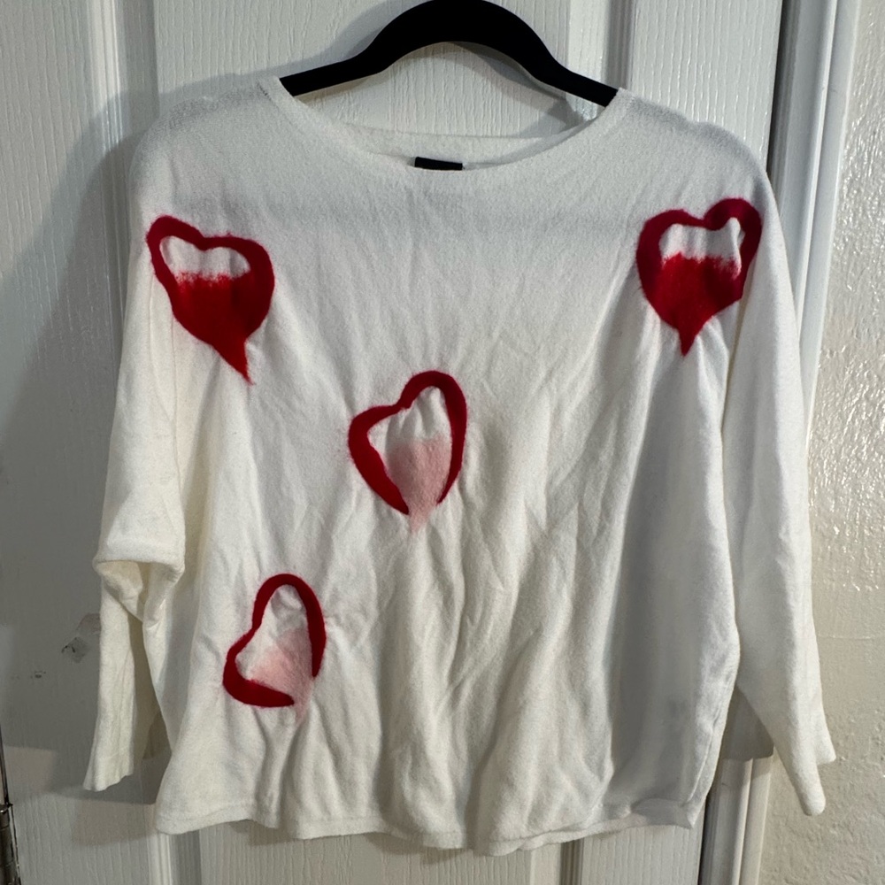 Heart aaeda Patterned White Top size small